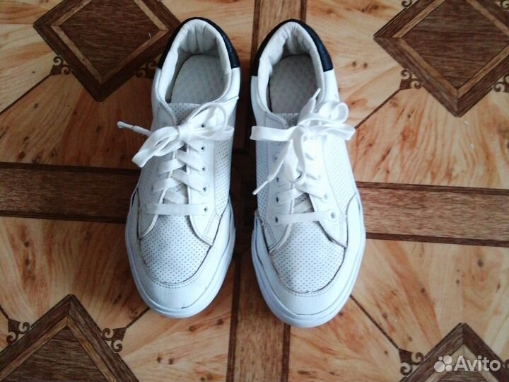 Слипоны или кросы