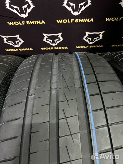 Vredestein Ultrac Vorti + 265/35 R22 и 295/30 R22 103Y