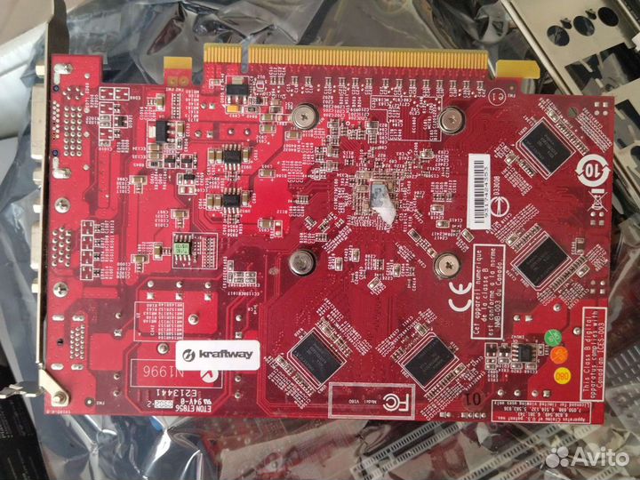 Материнская плата с процессором и памятью