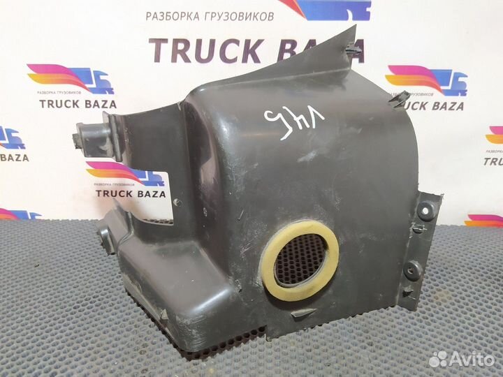 82390849 Накладка на торпедо Volvo FH