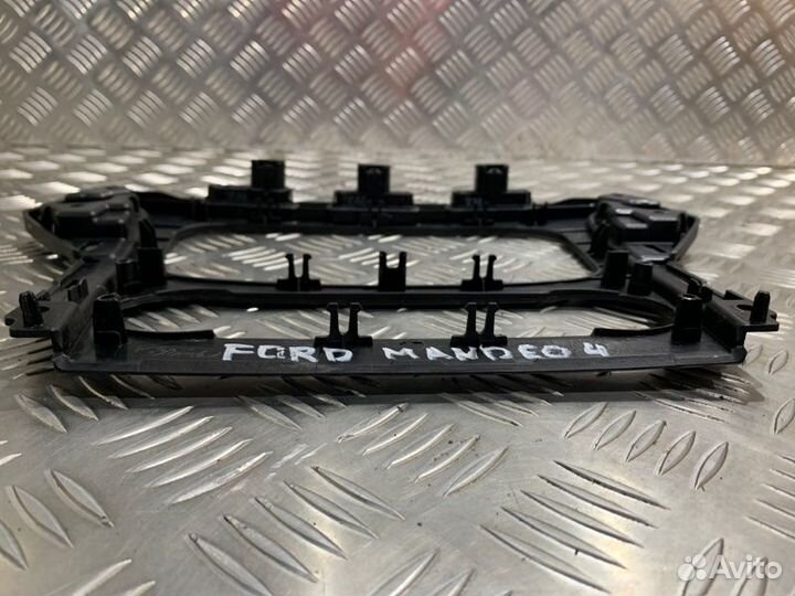 Рамка магнитолы Ford Mondeo 4 2.0