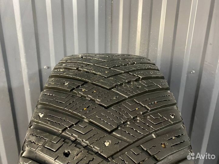 Goodyear UltraGrip Ice Arctic SUV 225/60 R17 103T