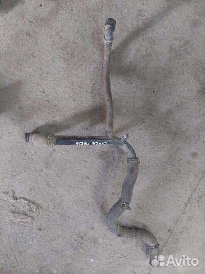 Патрубок системы охлаждения Chevrolet Cruze 1.6