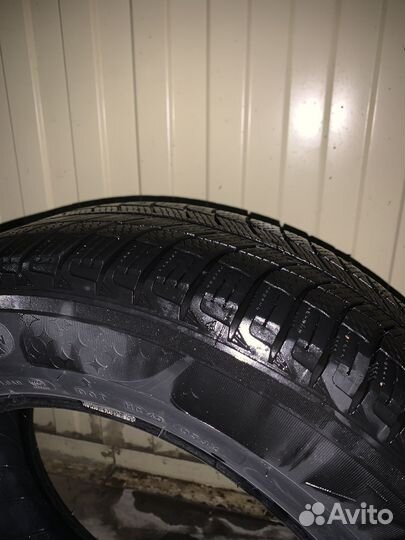 Michelin X-Ice 215/60 R16