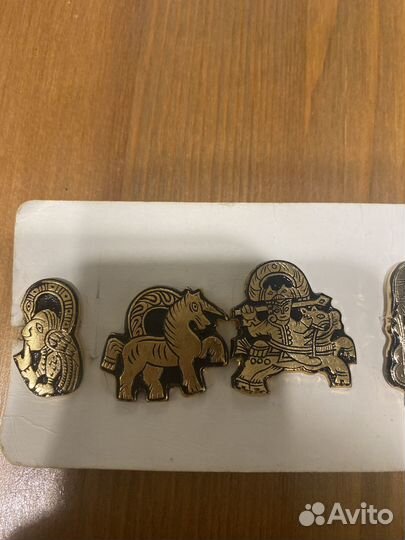 Значки, набор Павловские замки в наборе 6 шт