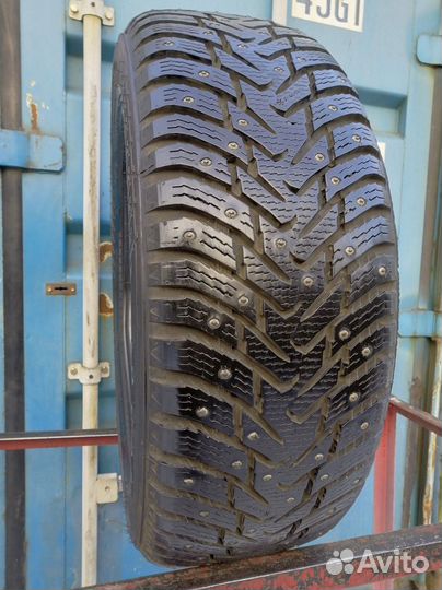 Nokian Tyres Hakkapeliitta 8 SUV 235/60 R18 107T