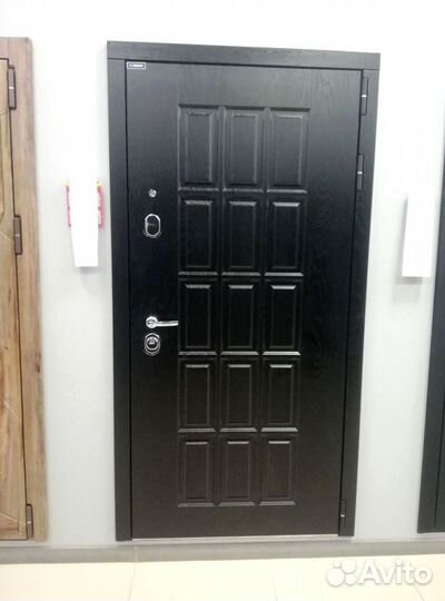 Входная дверь