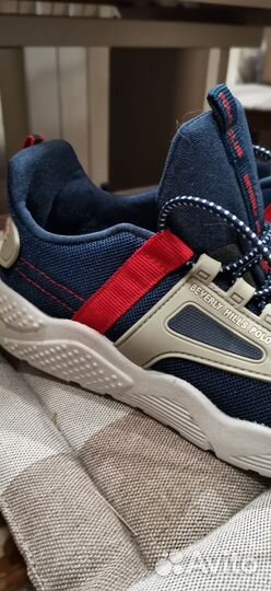 Кроссовки на мальчика