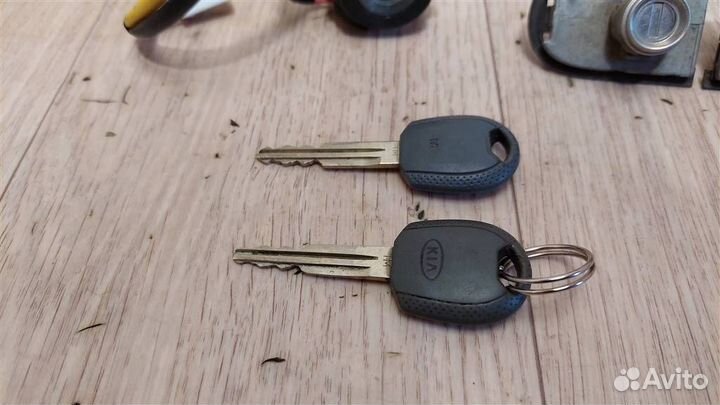 Замок зажигания Kia Sportage Киа Спортейдж 2 KM