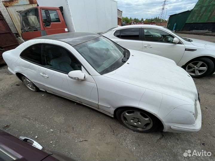 W208 по частям