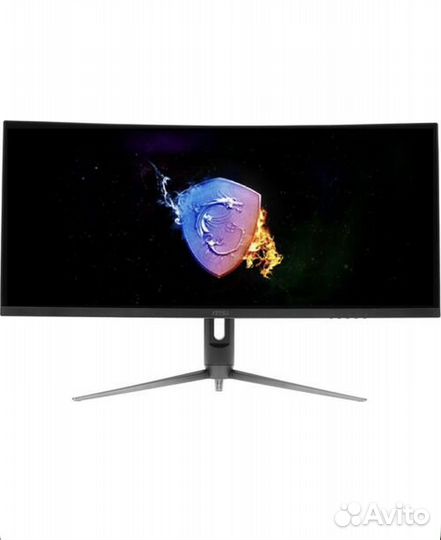 Игровой компьтер с монитором и микрофоном