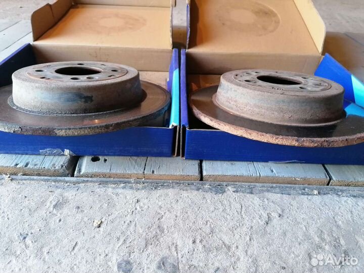 Тормозные диски от Kia Rio 3 заводские