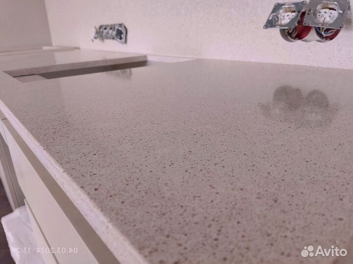 Столешница из кварца под заказ