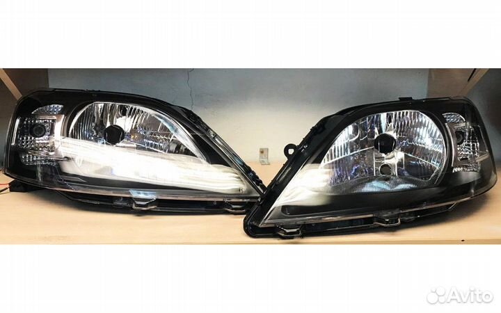 Передние фары на LADA Largus/Renault Logan