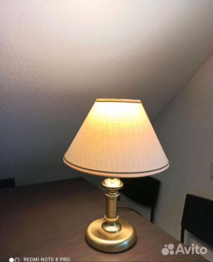 Лампа настольная