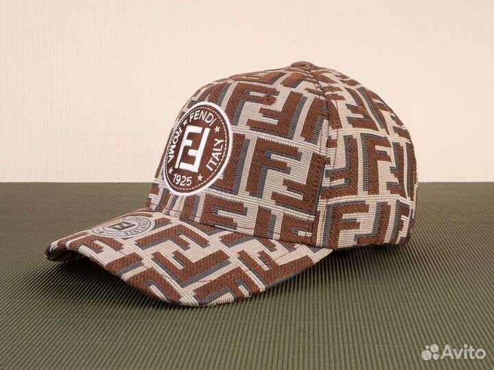 Мужская бейсболка Fendi