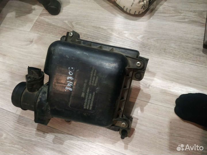 Корпус воздушного фильтра с датчиком