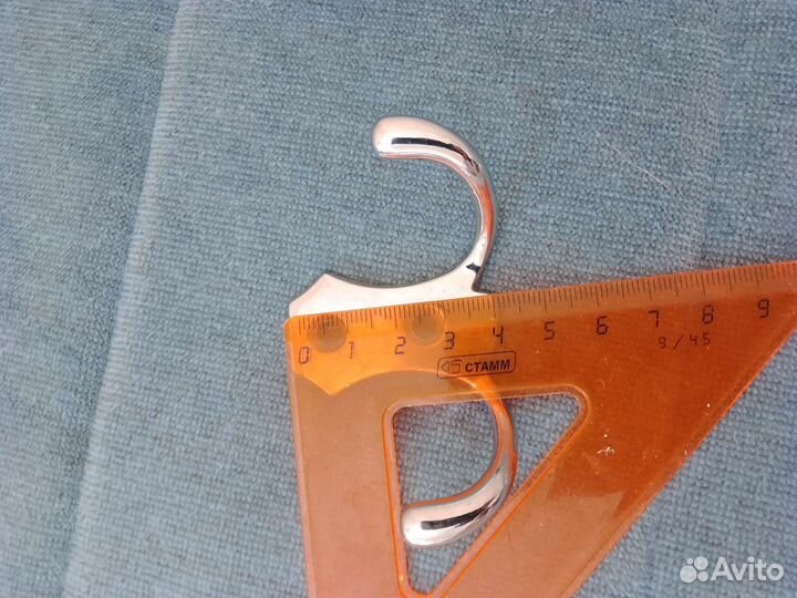 Крючок мебельный