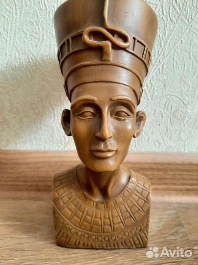 Бюст нефертити. Статуэтка