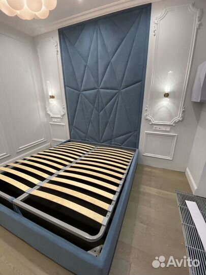 Мягкие стеновые панели и кровать