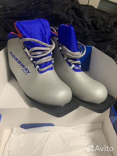 Лыжные ботинки новые nordway 37