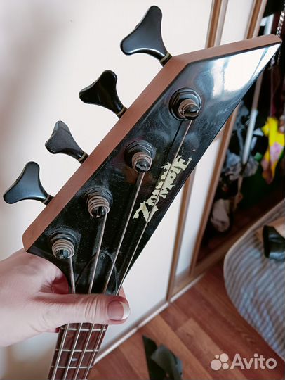 Бас гитара zombie