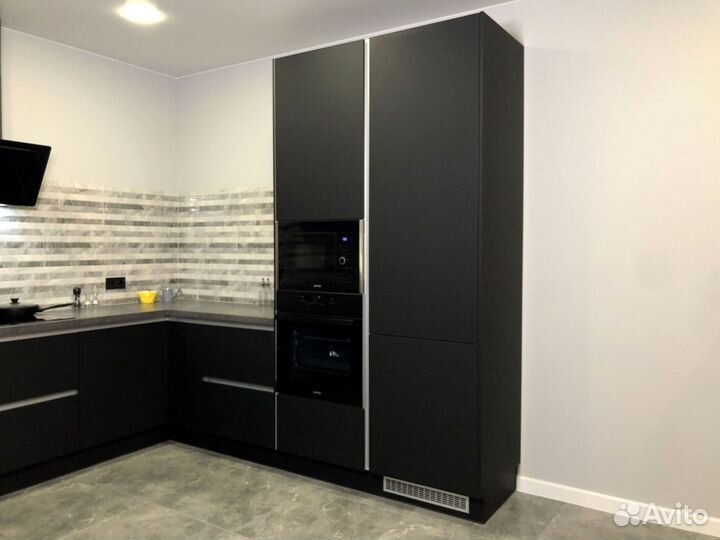 Кухонный гарнитур угловой в потолок