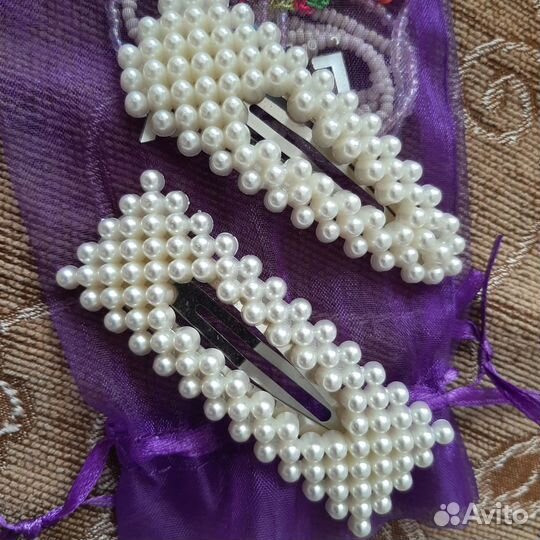 Заколки для волос