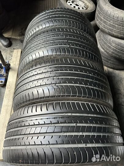 CrossLeader DSU02 245/40 R19