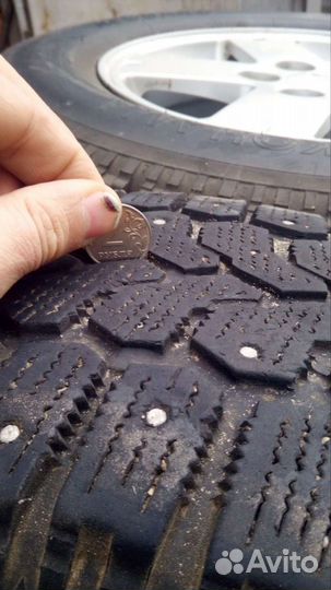 Yokohama Ice Guard Stud IG55 215/70 R16