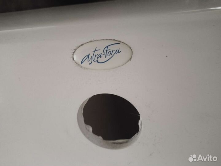 Ванна новая литой мрамор