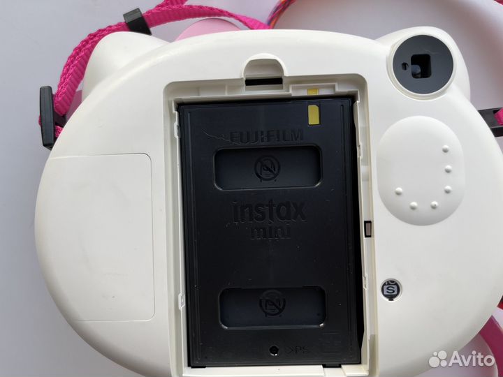 Фотоаппарат fujifilm instax mini Hello Kitty