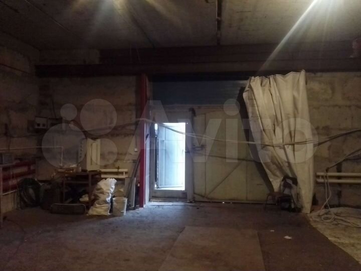 Гараж, > 30 м²