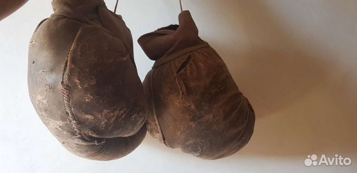 Боксерские перчатки - ретро