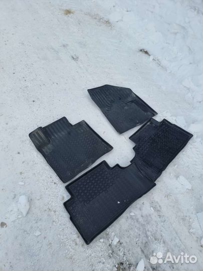 Автомобильные коврики резиновые