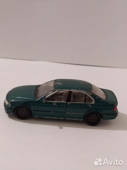 Модель BMW 5 E39 1:43 Hongwell