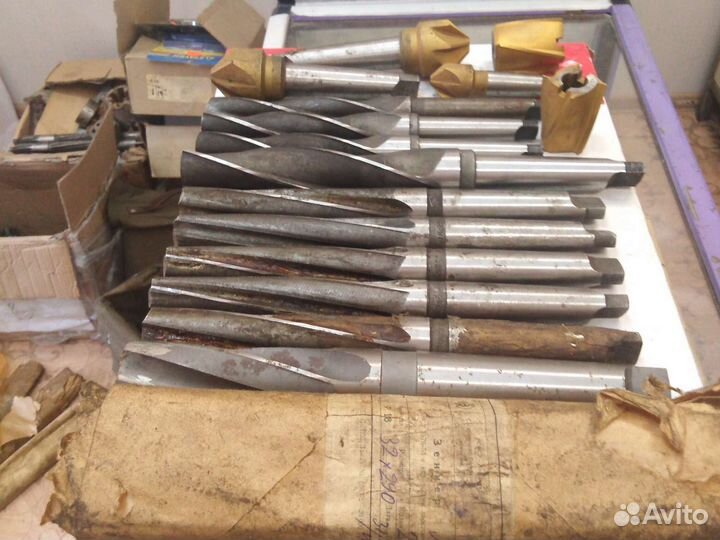 Зенкера с коническим хвостовиком, зенковки