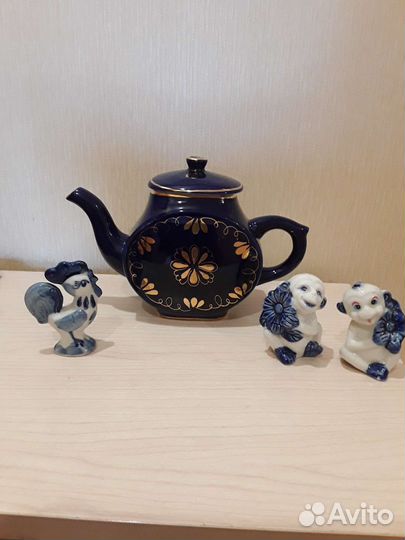 Чайник заварочный фарфоровый СССР. Фигурки. Гжель