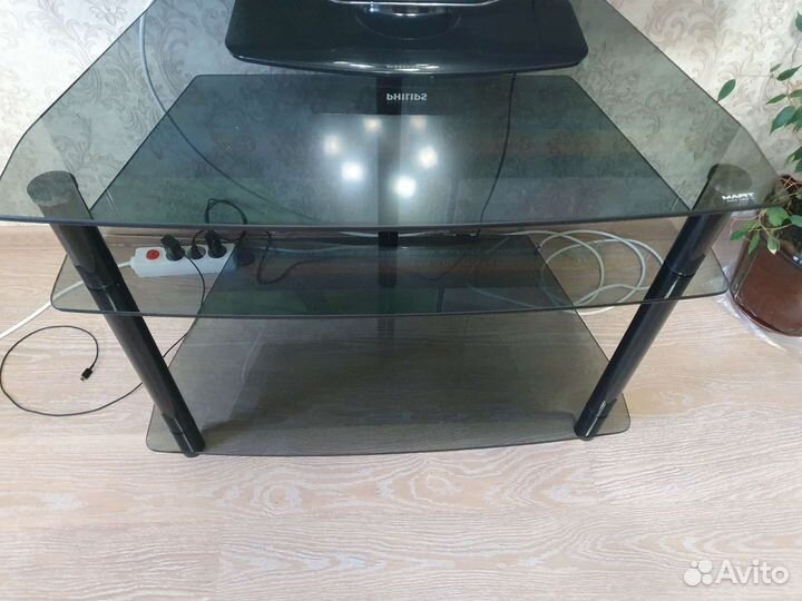 Стеклянная тумба под тв