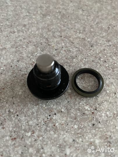 Пробка поддона картера двигателя