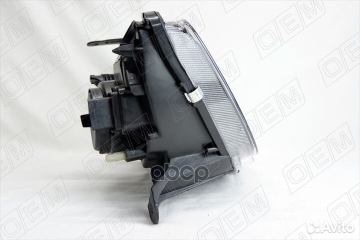 Фара правая Renault Duster 1 2015-2020 OEM0100F