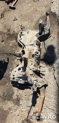 Подрамник Peugeot 206 2007