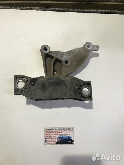 Опора двигателя правая Рено Логан 2 Renault Logan