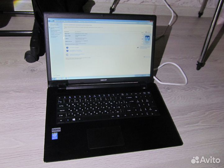Ноутбук Dexp с экраном 17.3 4 ядра 500 Гб