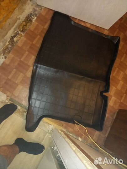 Коврик в багажник рено сандеро