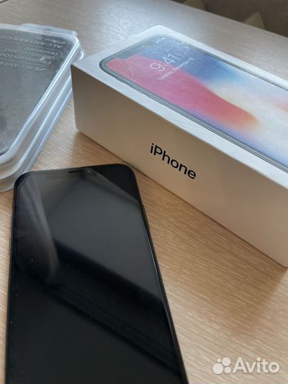 iPhone X, 64 ГБ