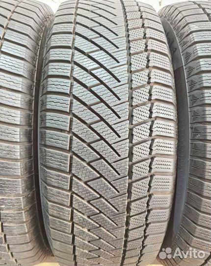 Continental ContiVikingContact 6 235/60 R17 97V