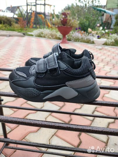 Продам кроссовки