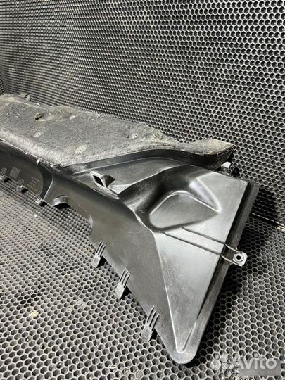 Воздухозаборник Mercedes-Benz E W210