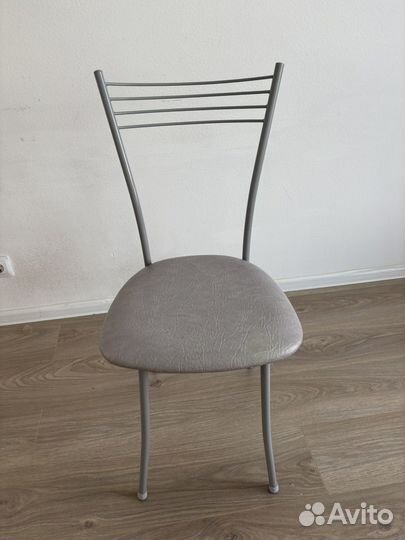 Кухонный стол и стулья бу